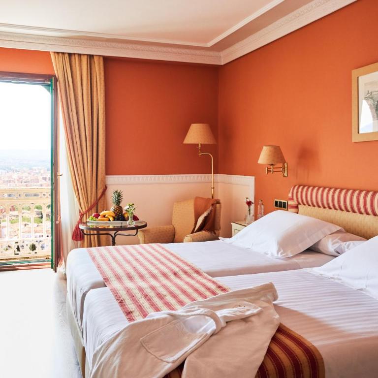 Alhambra Palace Hotel - Classic Twin Room with City View - Non-Smoking - 6