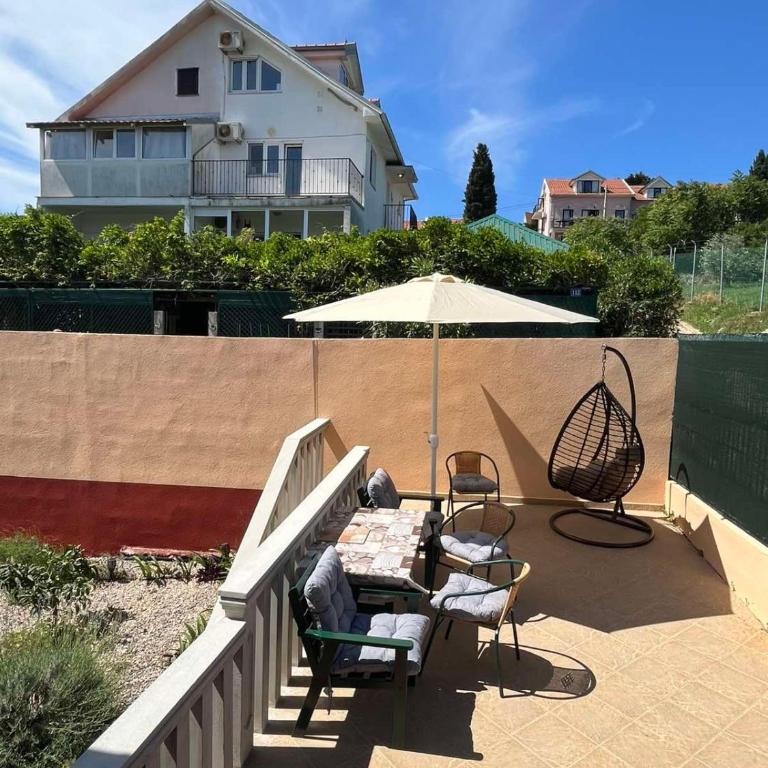 Montenegro Sun House near Plavi Horizonti Beach - Two Bedroom Holiday Home - 3