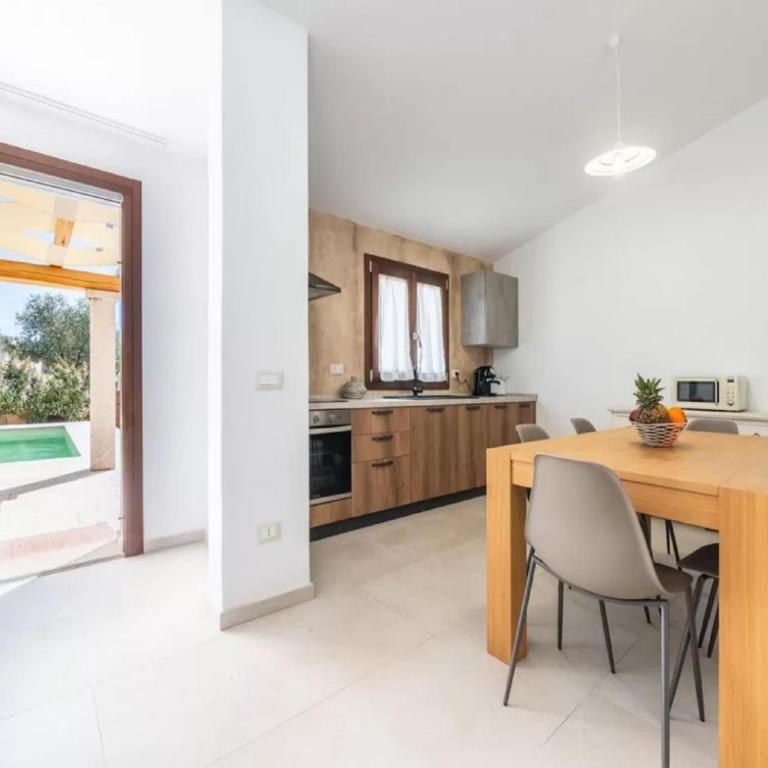 San Teodoro Holiday Stay for 6 - Casa Vacanze con 2 Camere da Letto - 4