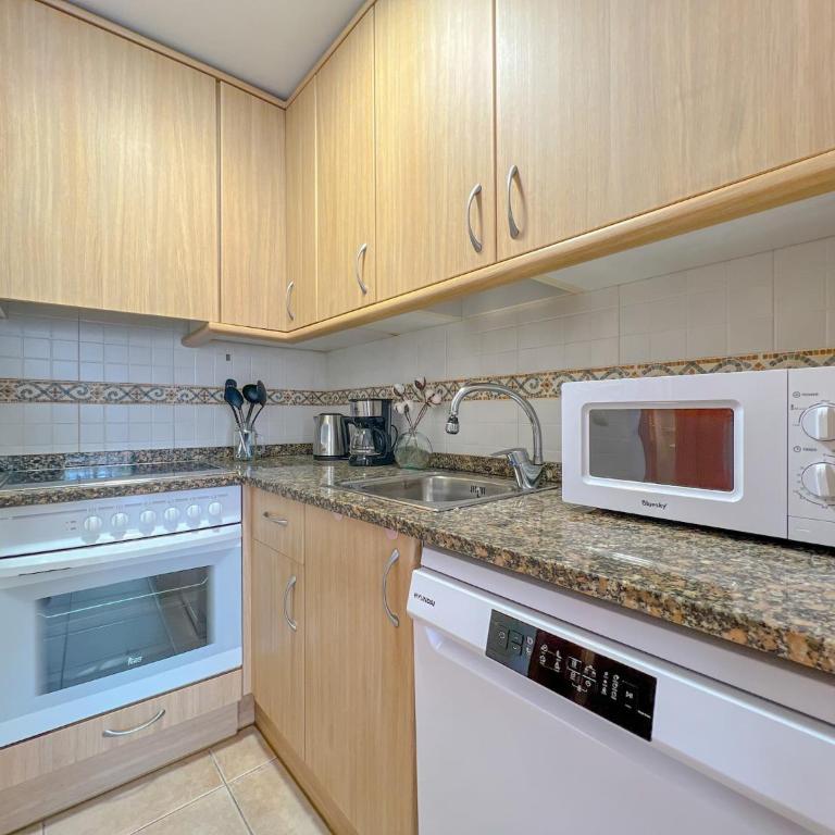 Apartment in Blanes with Stunning Sea Views - Apartamento de 1 dormitorio - 2