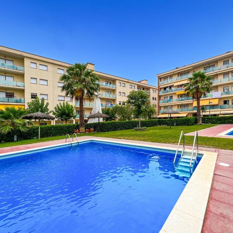 Apartment in Fenals near Beach & Saltwater Pool - Apartamento de 2 dormitorios - 7