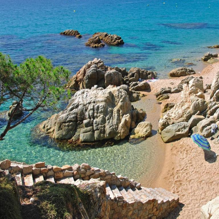 Apartment in Fenals near Beach & Saltwater Pool - Apartamento de 2 dormitorios - 32