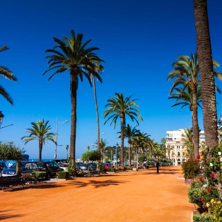 Apartment in Fenals near Beach & Saltwater Pool - Apartamento de 2 dormitorios - 24