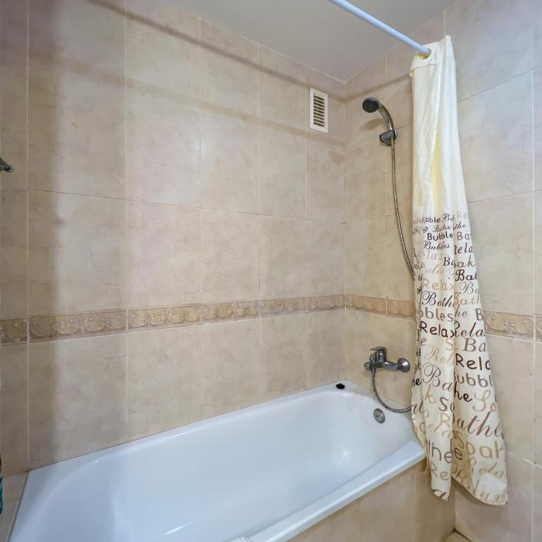 Apartment in Fenals near Beach & Saltwater Pool - Apartamento de 2 dormitorios - 22