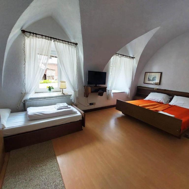 Hotel&Restaurant Gasthof zur Post Eisenerz - Chambre Triple - 6