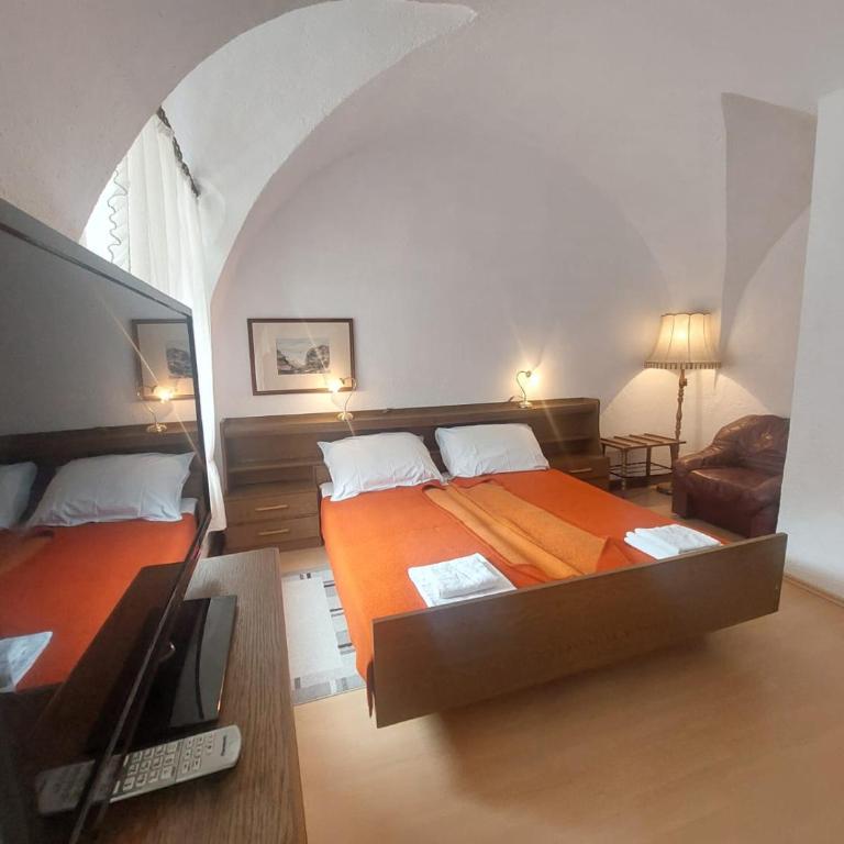 Hotel&Restaurant Gasthof zur Post Eisenerz - Chambre Triple - 4