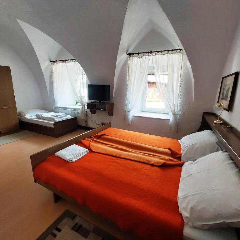 Hotel&Restaurant Gasthof zur Post Eisenerz - Chambre Triple - 3