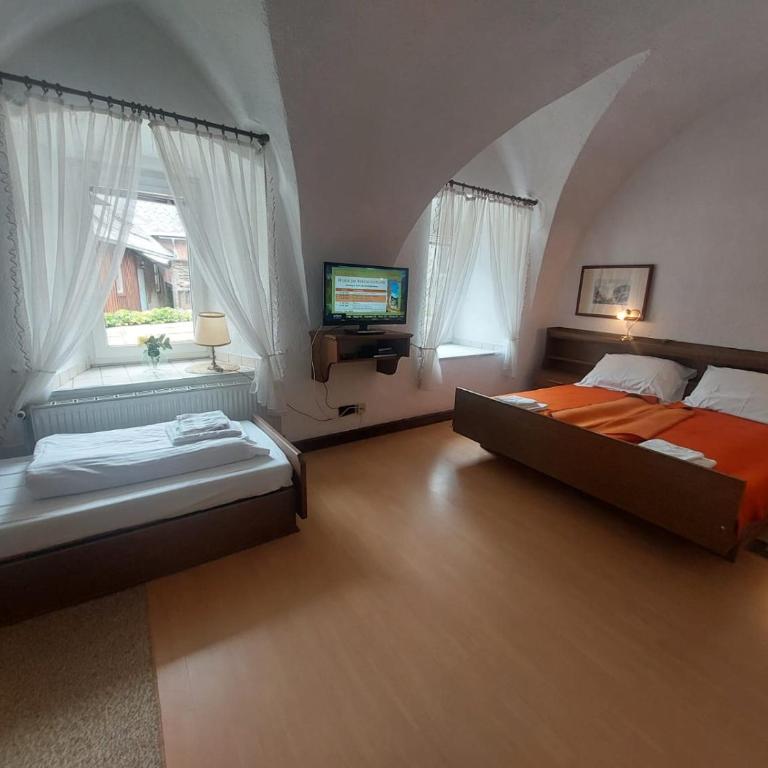Hotel&Restaurant Gasthof zur Post Eisenerz - Chambre Triple - 5