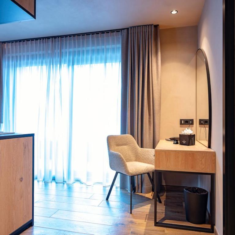 Paradise Lodge - Junior Suite con Vista Montagna e Balcone - 9