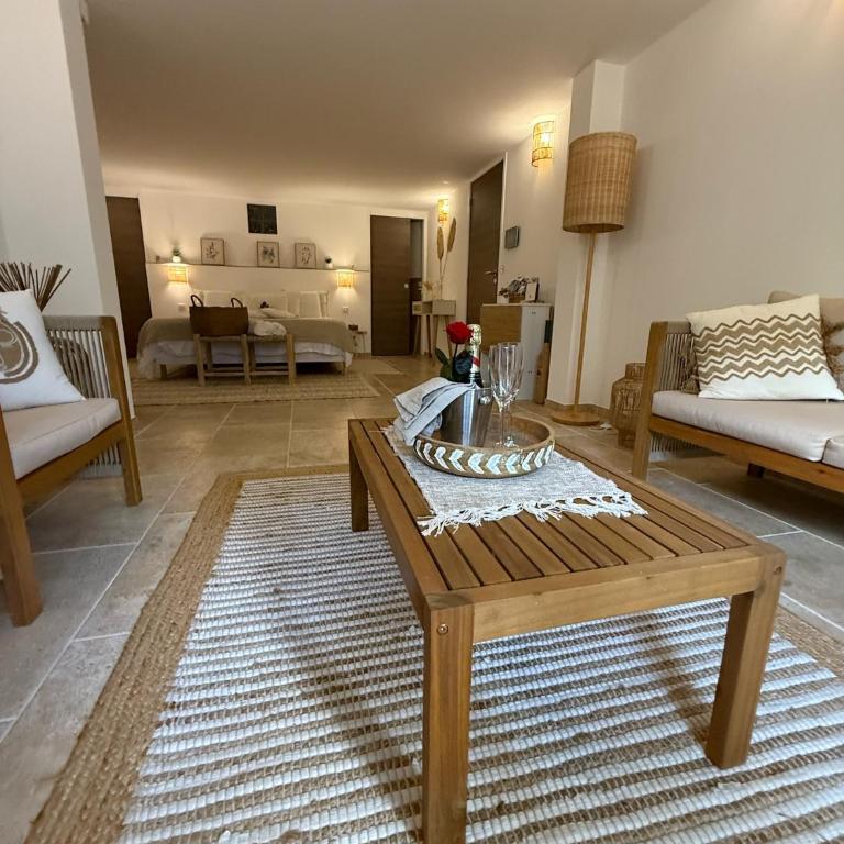 Location de chambre Villa les allamandas - Chambre Double avec Salle de Bains Privative - 15