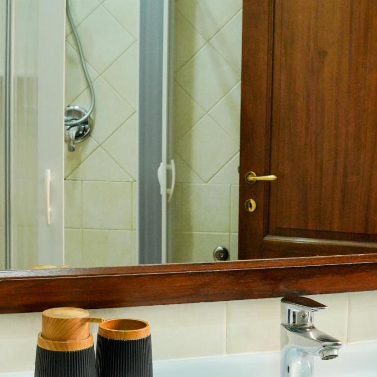 Uria Rooms & Suite B&B - Camera Matrimoniale con Balcone - 15