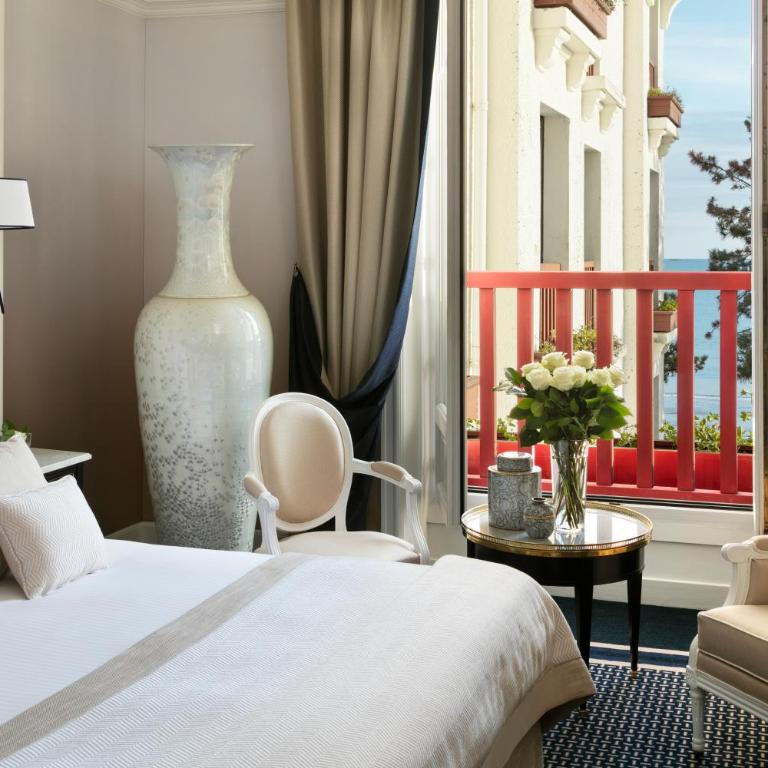 Hôtel Barrière L'Hermitage - Chambre Double Deluxe - 4