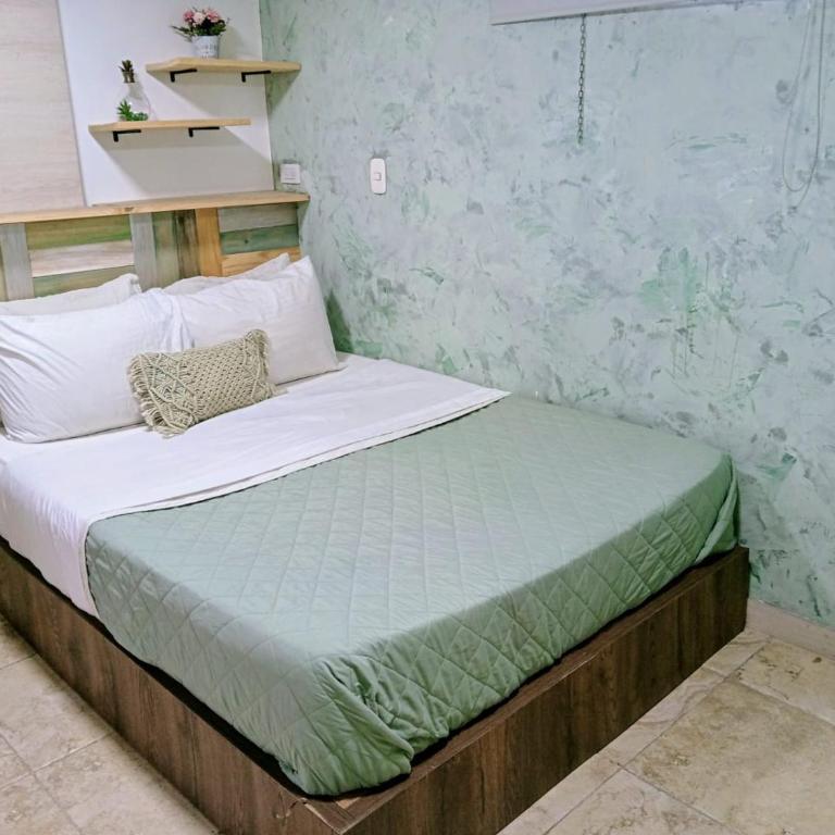 Tauro Black Suites Cerca al estadio Atanasio Girardot - Habitación Doble - 4