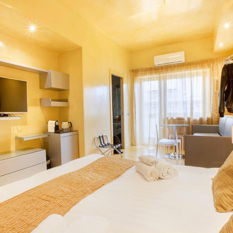 Magikrooms Luxury - Camera Matrimoniale con Balcone - 7