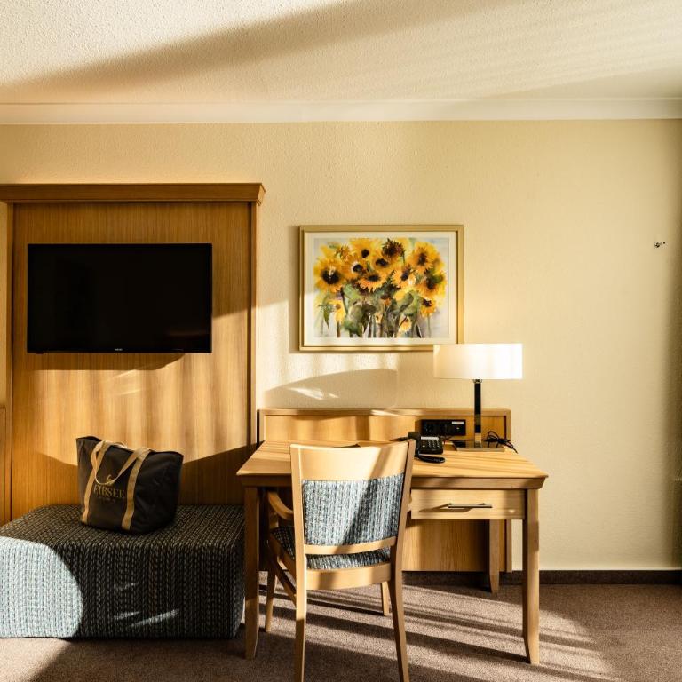 Eibsee Hotel - Doppel-/Zweibettzimmer mit Seeblick - 2