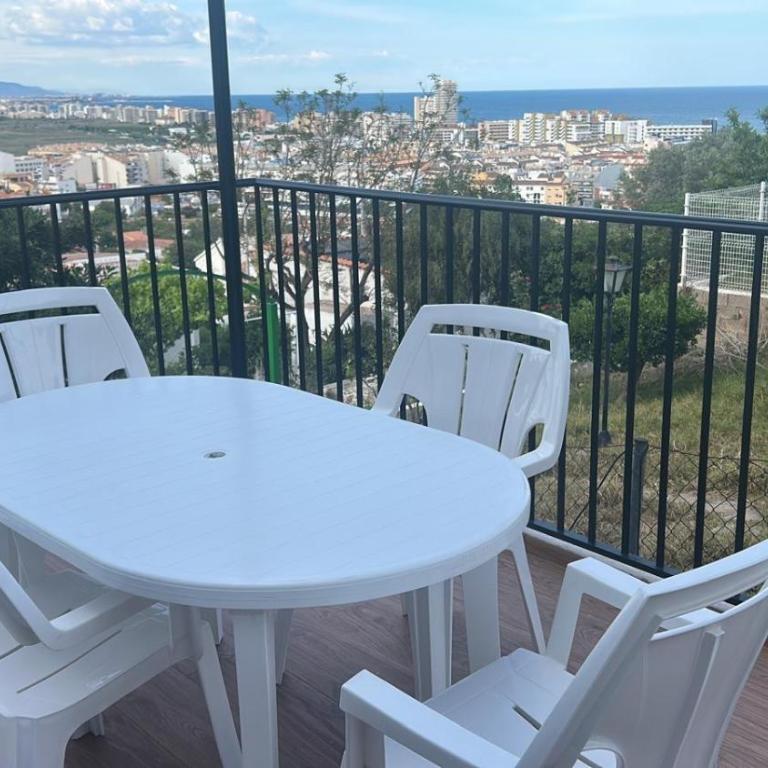 Precioso adosado complejo residencial con piscina - Apartamento de 2 dormitorios - 2