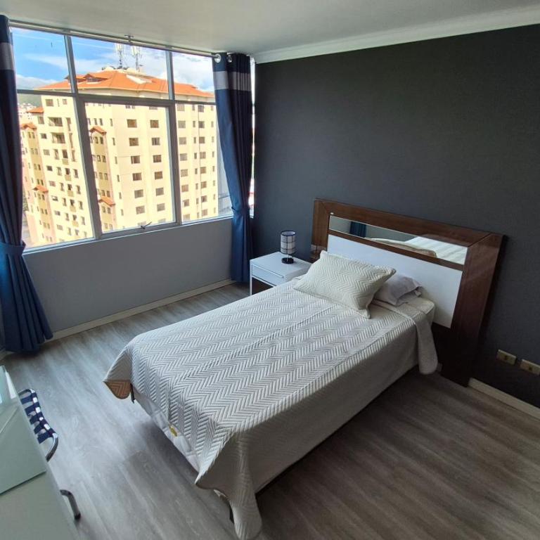 Premium Apartamentos Torre Azul - Three-Bedroom Apartment with Balcony - 9