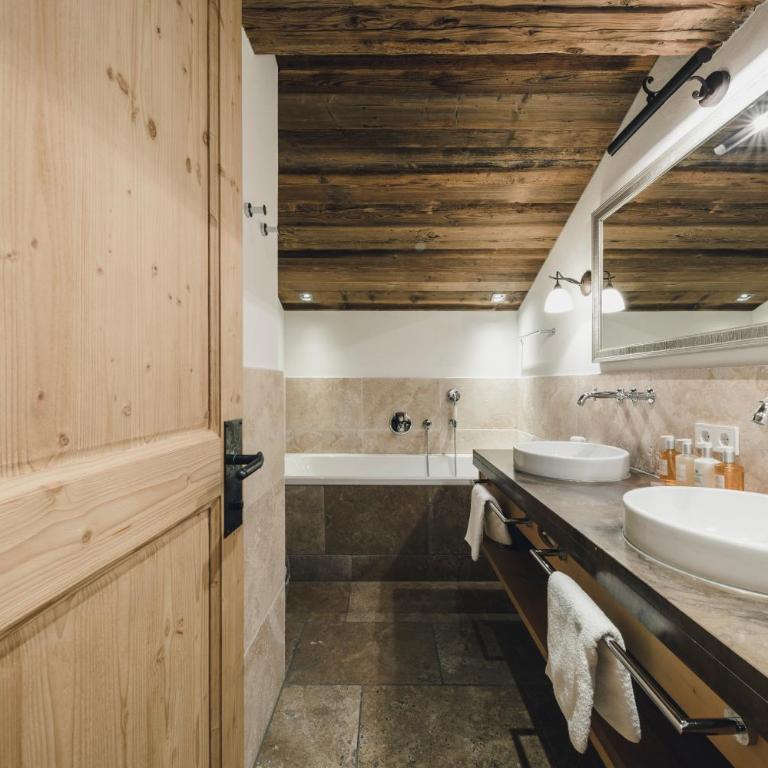 Himmlhof Small Luxury Boutique Hotel - Superior Suite - 6
