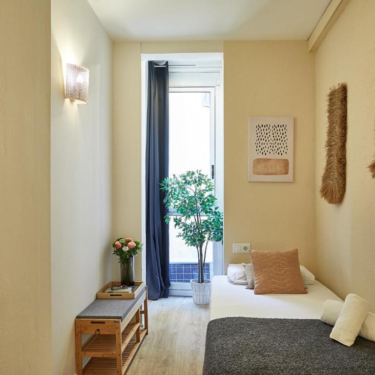 BBarcelona Clot Apartments - Three-Bedroom Apartment - 19