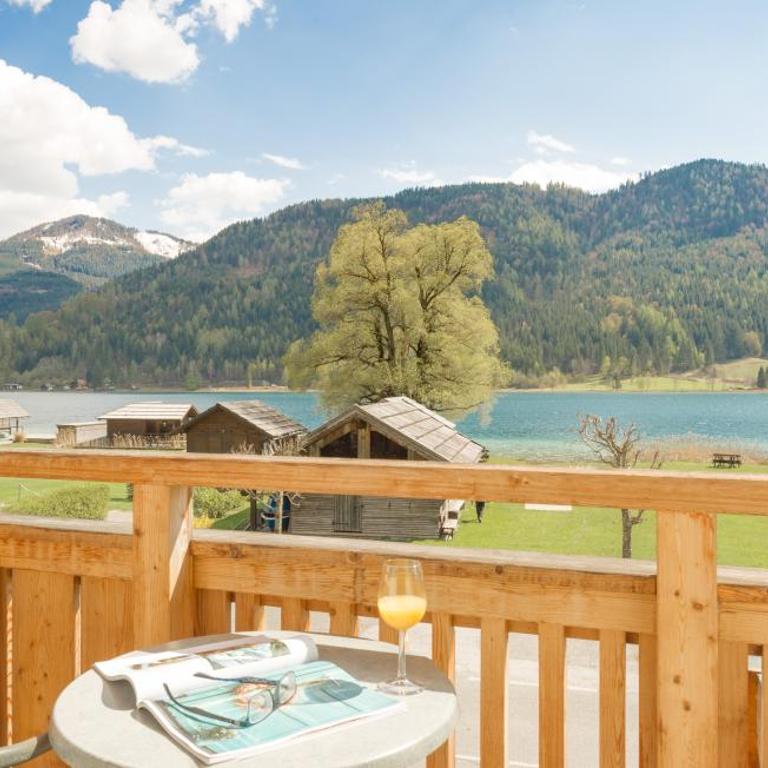Ferienhof Neusacher Moser - Comfort Doppelzimmer mit Seeblick - 9