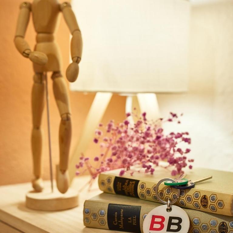 BBarcelona Clot Apartments - Three-Bedroom Apartment - 8