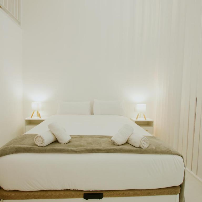 Apartment 2 City of Arts and Science Fast Wifi 2 - Two-Bedroom Apartment - 16