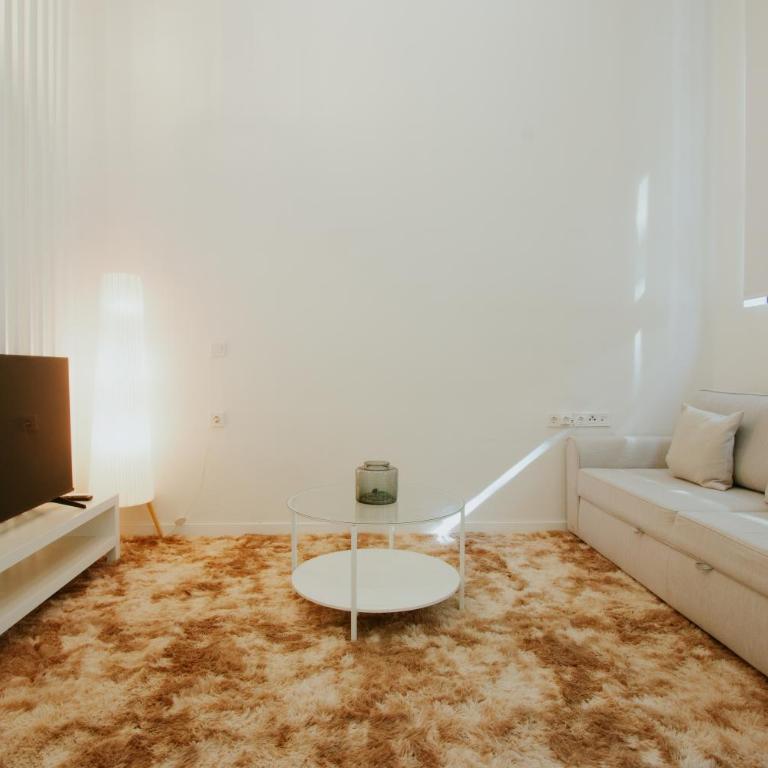 Apartment 2 City of Arts and Science Fast Wifi 2 - Two-Bedroom Apartment - 10