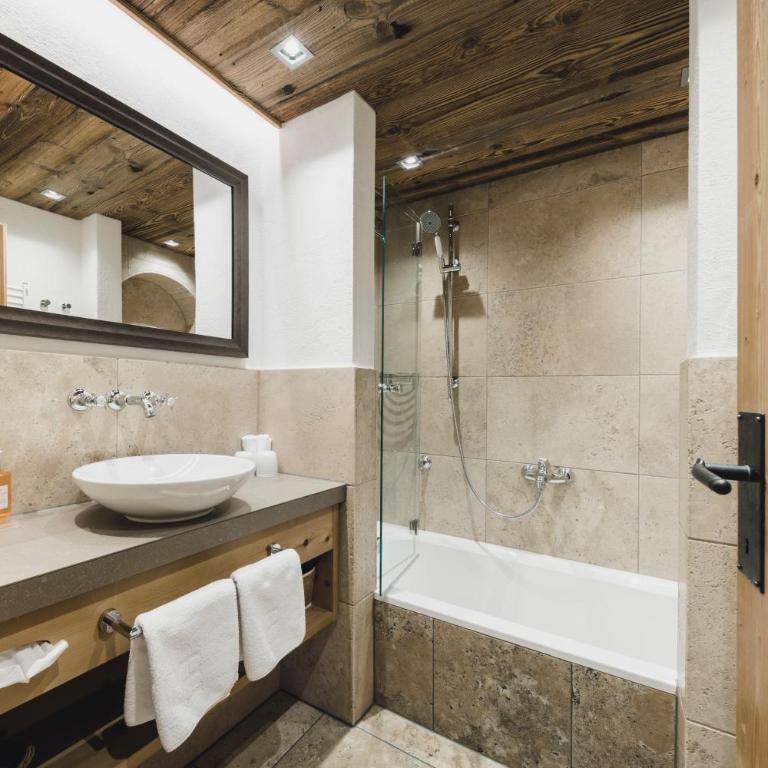 Himmlhof Small Luxury Boutique Hotel - Deluxe Doppelzimmer - 3