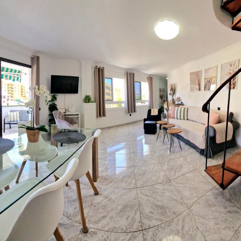 Dúplex Penthouse Los Cristianos Beach - Apartamento de 2 dormitorios - 11