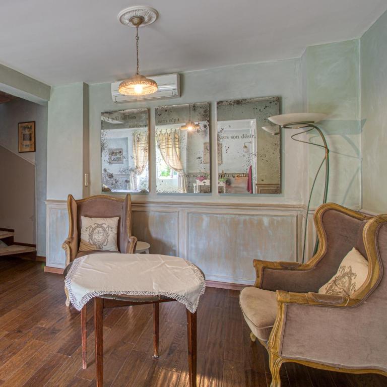 Domaine de Rhodes - 5 Chambres et 7 locations de vacances - Chambre Triple Deluxe - 2