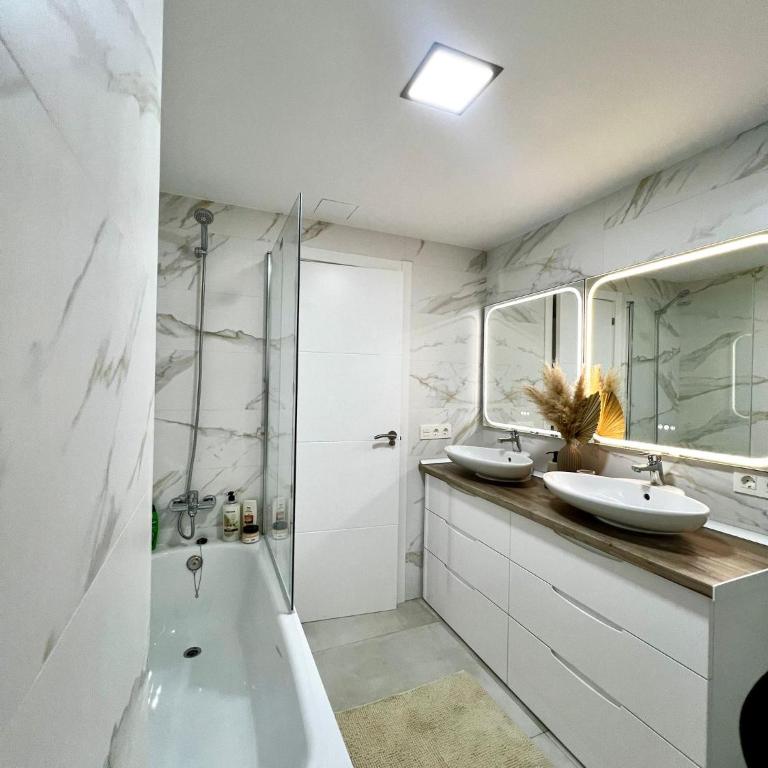 Apartman Leoni 1 linea - Apartment - 24