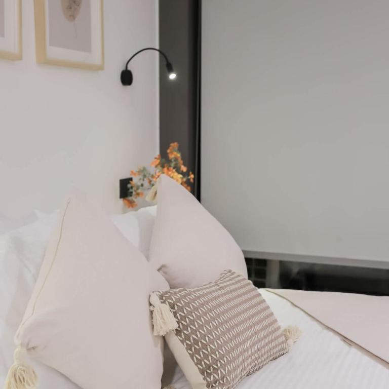 Prime Location In Las Condes Ideal For 3 - Apartamento - 19