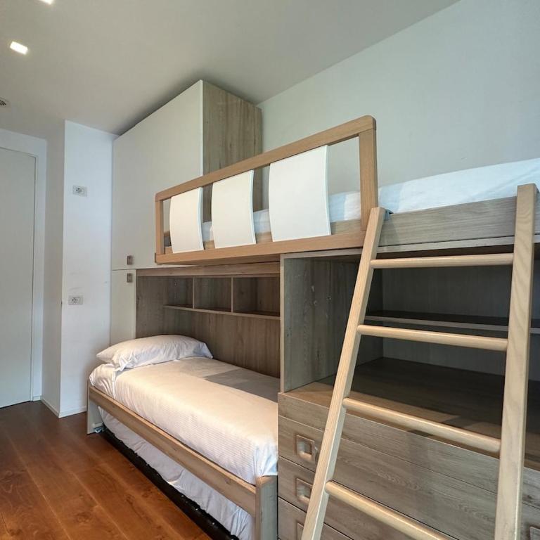 K V!STA Penthouse in Centre town - Amazing view! - Appartamento con 2 Camere da Letto e Vista Lago - 16
