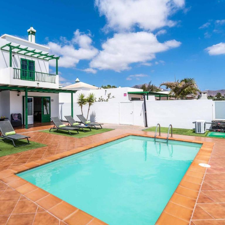 Villa Mero - Three-Bedroom Villa - 1