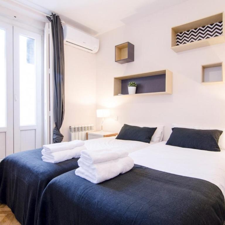 Refurbished spacious 2BD 2BTH - Malasaña - Two-Bedroom Apartment - 26