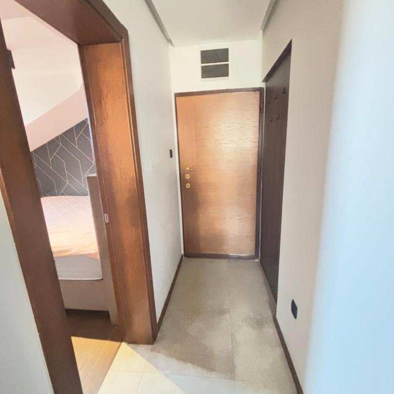 Loft Suite - One-Bedroom Apartment - 5