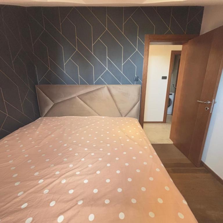Loft Suite - One-Bedroom Apartment - 10