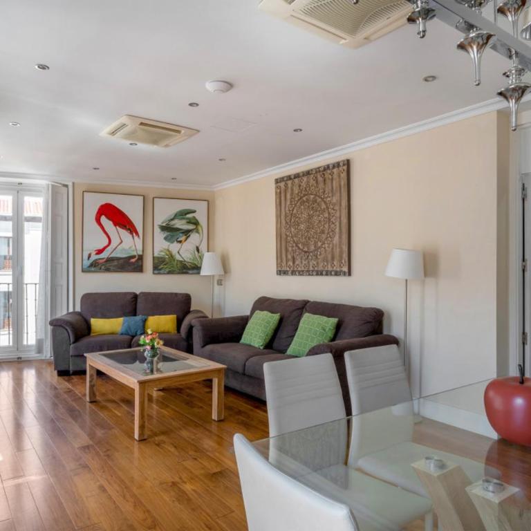 Bright with 7 balconies- 3 BDR 2BTH -Plaza Mayor - Apartamento - 1
