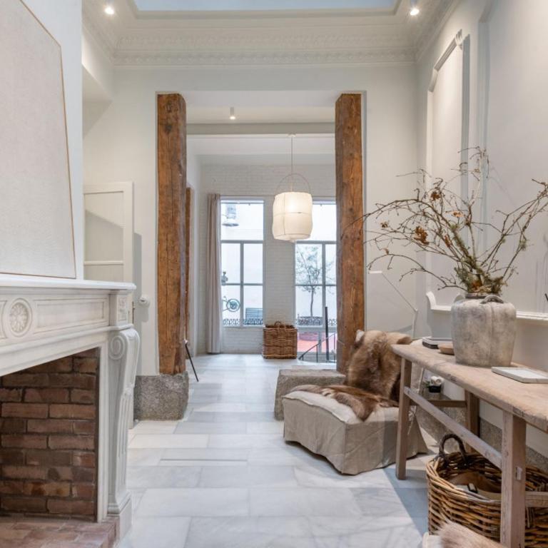Exclusive Refurbished-3Bedrooms 2Baths-Malasaña - Three-Bedroom Apartment - 2
