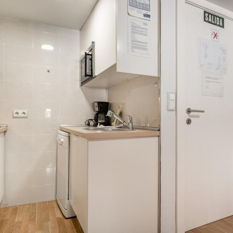 Central apt with 2 single bedrooms - Plaza Mayor - Two-Bedroom Apartment - 7