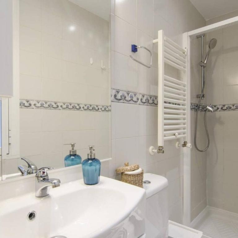 Trendy Cozy - 1 Bedroom 1 Bathroom - Chamberí - One-Bedroom Apartment - 25