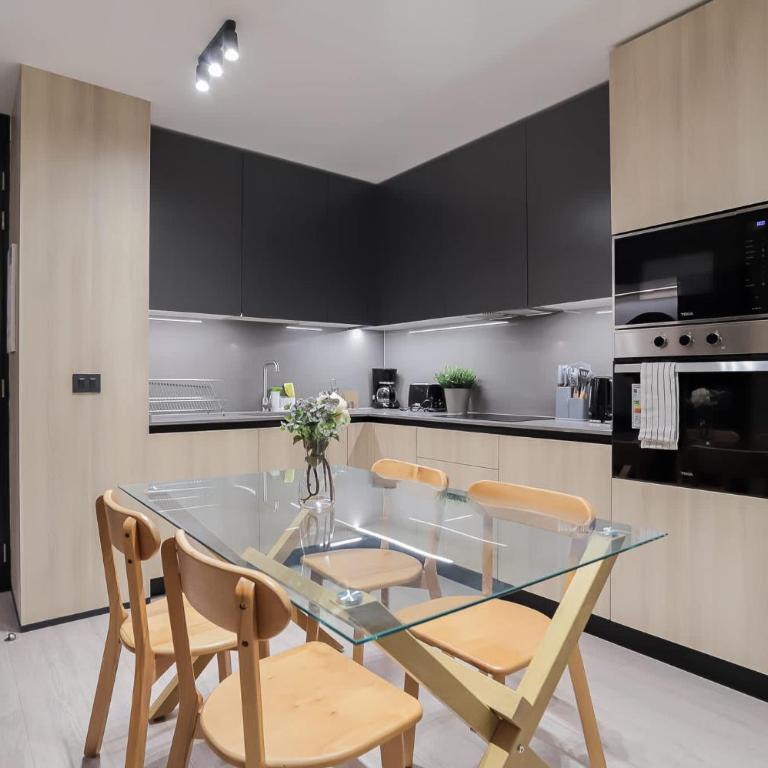 Luxury Mall Chic 2BR near Arauco Park - Apartamento - 2