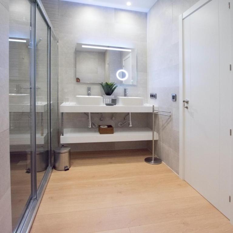 Bright Luxury apt. Puerta del Sol - Madrid - Apartamento - 37