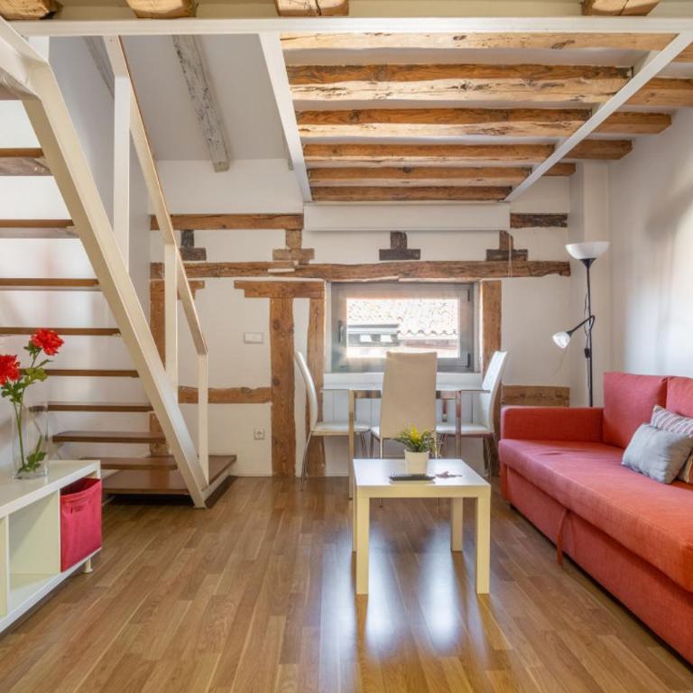 Central apt with 2 single bedrooms - Plaza Mayor - Two-Bedroom Apartment - 1