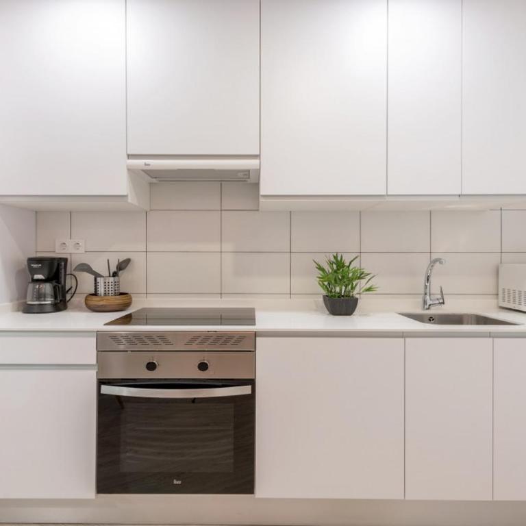 Bright and Refurbished-2BED 1BATH-Ventas - Two-Bedroom Apartment - 7