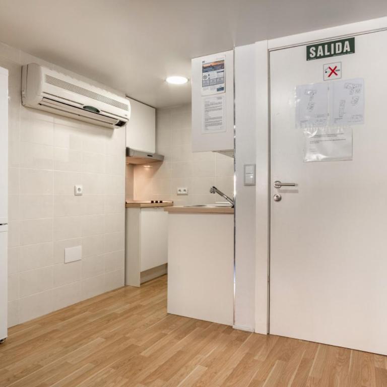Central apt with 2 single bedrooms - Plaza Mayor - Two-Bedroom Apartment - 9