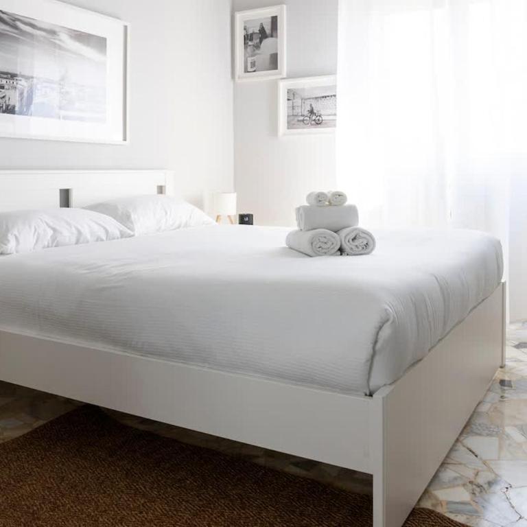 Contrasti - Black & White - Appartamento con 2 Camere da Letto - 43