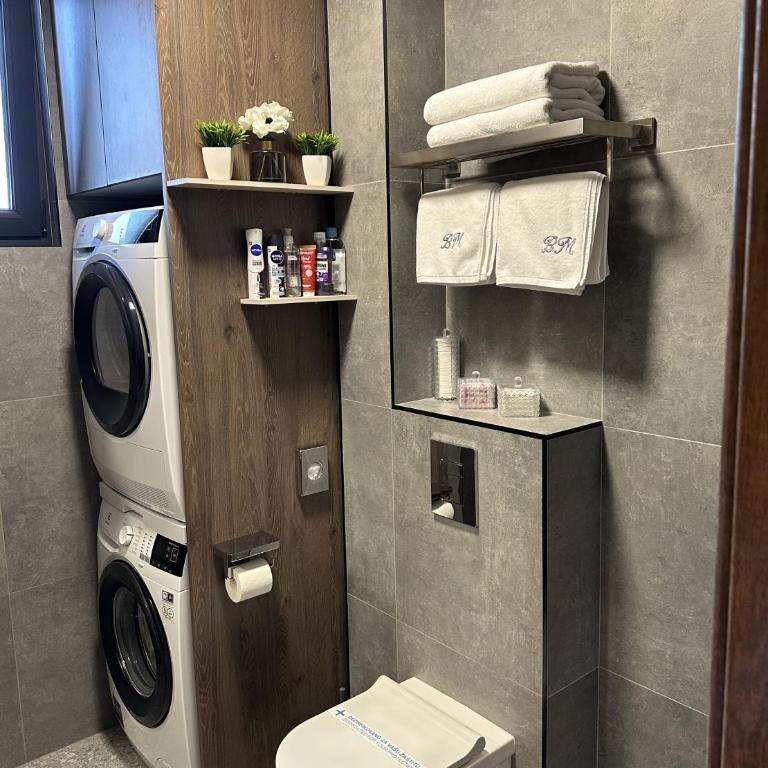 Boutique Moonlight Apartment - One-Bedroom Apartment - 15