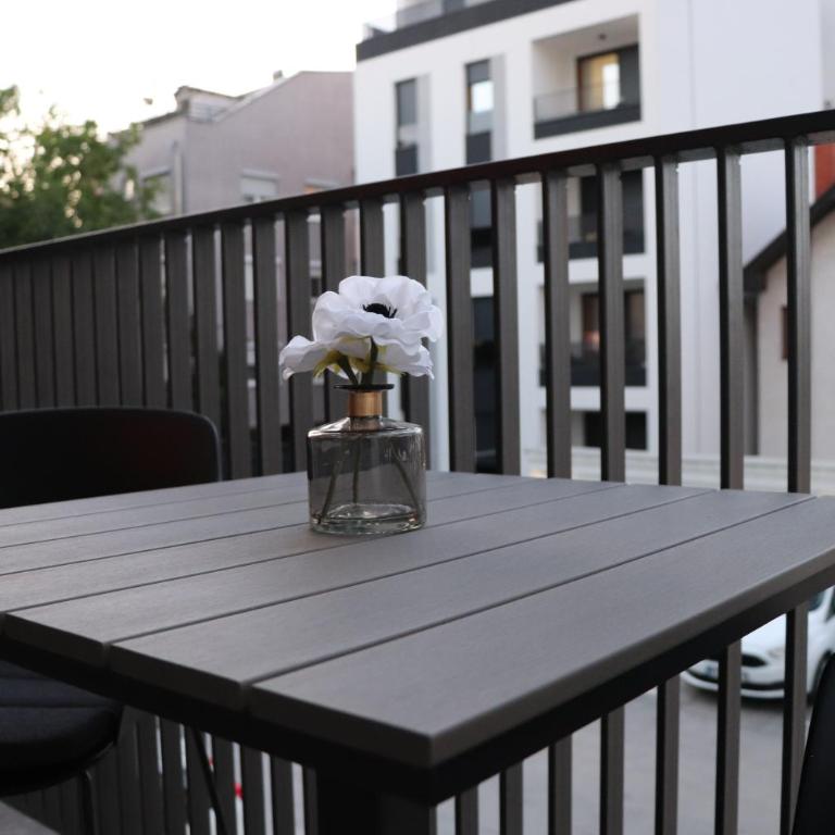 Boutique Moonlight Apartment - One-Bedroom Apartment - 20
