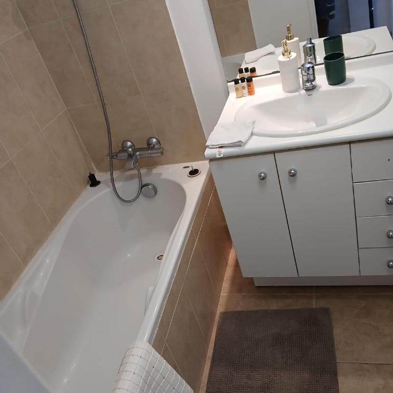 Agréable T2, avec terrasse - Appartement 1 Chambre - 9